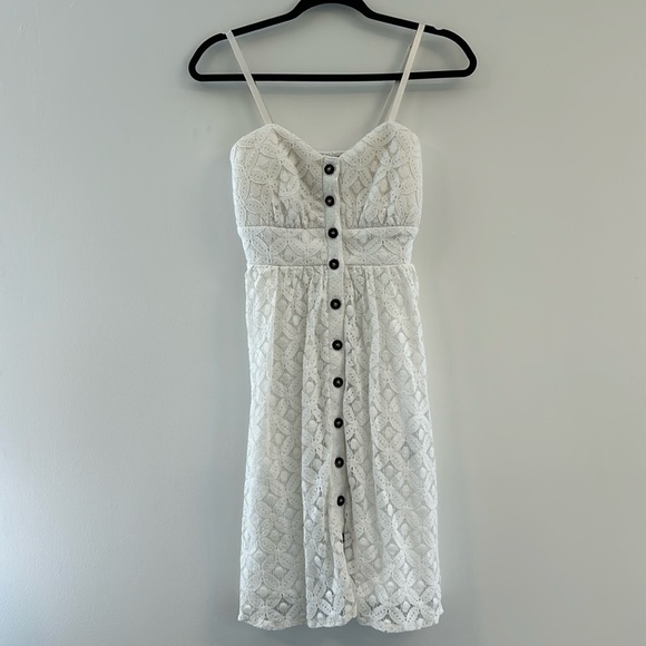 NEW Beautiful Guess White Lace Dress. - Picture 1 of 9
